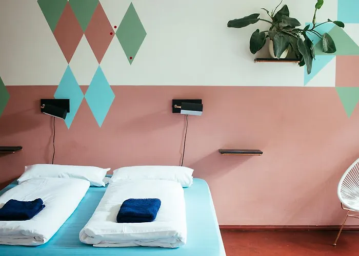 Hostel & Garten Eden *