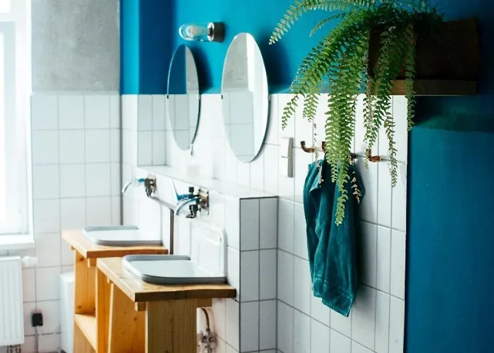 Hostel & Garten Eden *