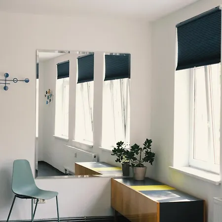 & Garten Eden Хостел