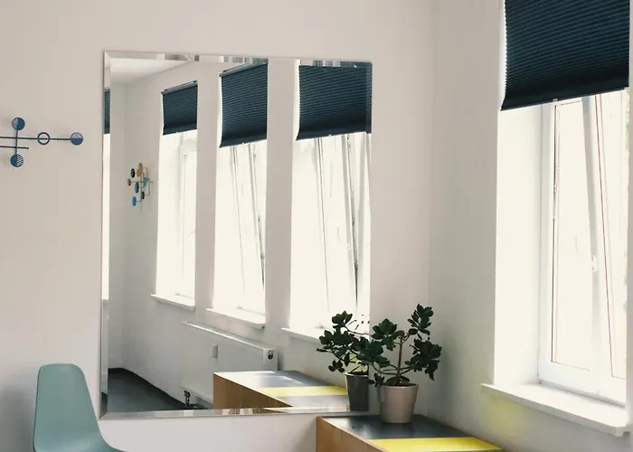 & Garten Eden Хостел