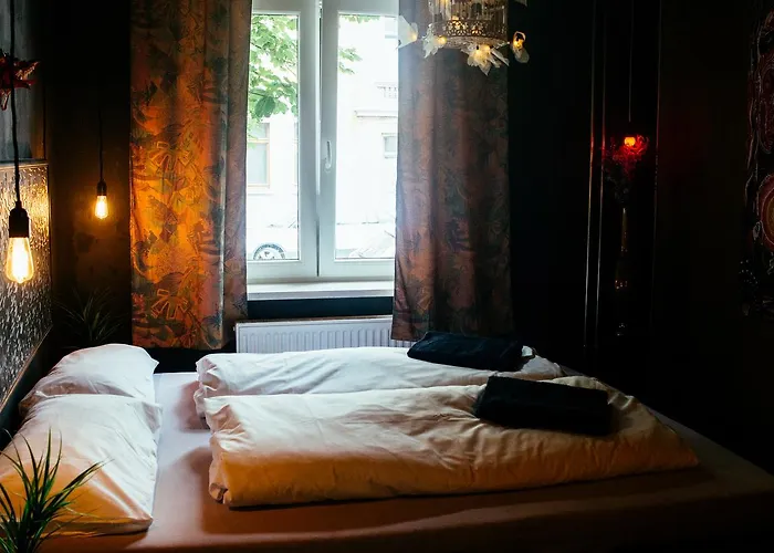 旅馆 旅舍和伊甸花园 *